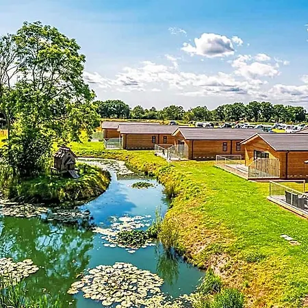 Flaxton Meadows Luxury *