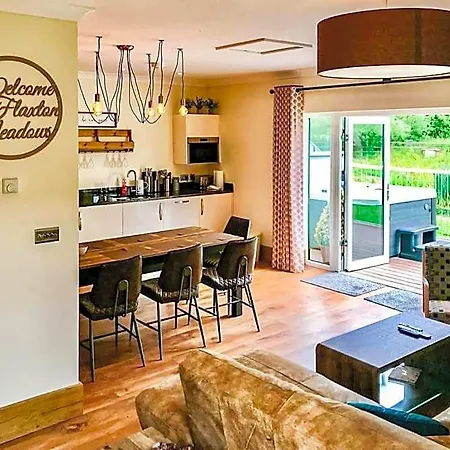 Flaxton Meadows Luxury Hotel