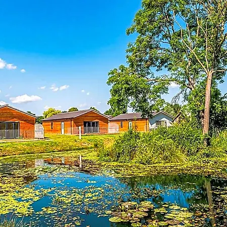 Flaxton Meadows Luxury