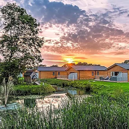 Flaxton Meadows Luxury
