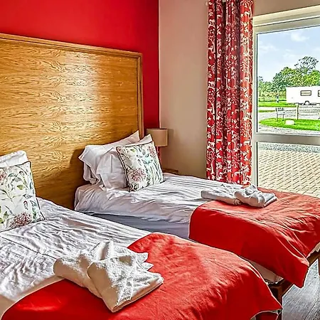 Flaxton Meadows Luxury * Pickering