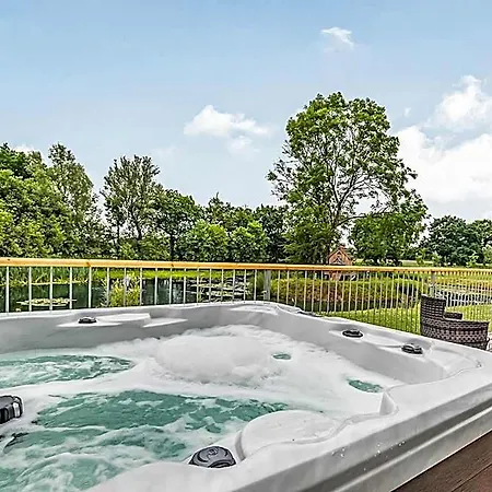 Flaxton Meadows Luxury Szálloda